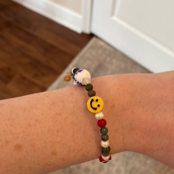 Madewell Jewelry - Super cute and fun pull on elastic bracelet from Madewell